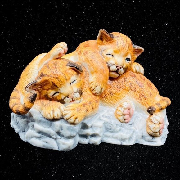 1988 Lenox Fine Porcelain Nature’s Young Played Out Figurine Cougars 3.5”T 5”W - Picture 1 of 6